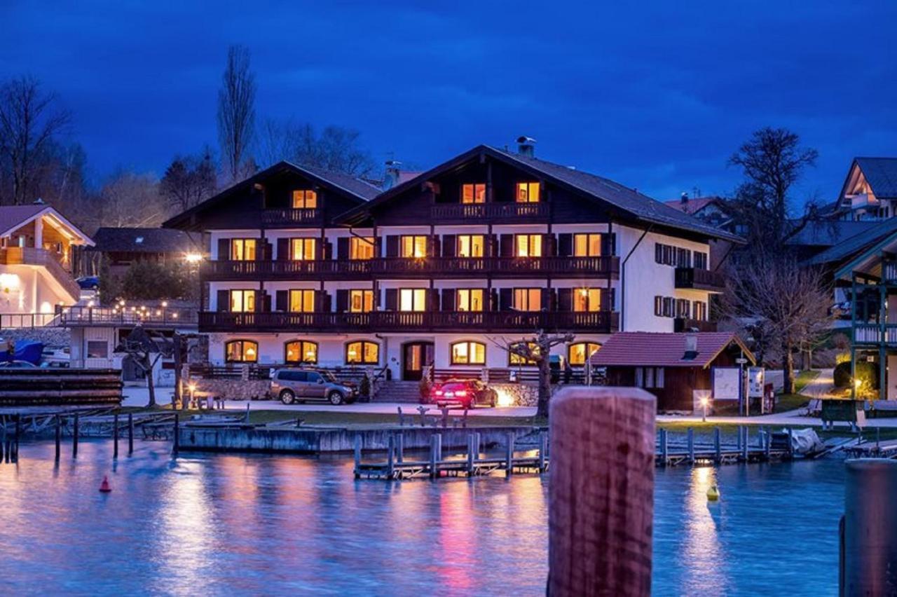 Gaestehaus Gruenaeugl Am See Gstadt am Chiemsee Eksteriør bilde